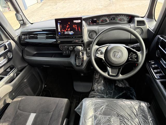 N-BOXカスタム EX 4WD 9インチナビ/フルセグTV/Bluetooth/Bカメラ/クルーズコントロール/両側パワスラ/クリアランスソナー/前後ドラレコ/衝突軽減装置/車線逸脱抑制装置/LEDヘッドライト(2枚目)