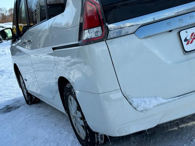 セレナ 2.0X 2列目スライドアップシート 4WD 純正ナビ/フルセグTV/Bカメラ/Bluetooth/純正エンスタ/ETC/前ドラレコ/クルコン/両側パワスラ/横滑り防止/フォグランプ/スマートキー2個(16枚目)