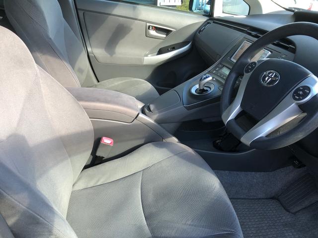 プリウス Ｓ　メモリーナビ　バックカメラ　ＥＴＣ　寒冷地仕様　スマートキー（12枚目）