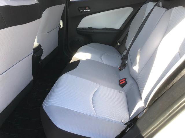 プリウス S メモリーナビ バックカメラ 4WD ドライブレコーダーエンジンスターター 寒冷地仕様(18枚目)