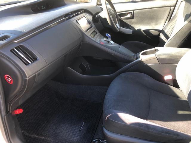 プリウス Ｓ　後期型　車検整備付　メモリーナビ　　スマートキー寒冷地仕様（12枚目）