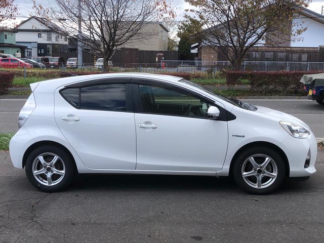 アクア S 車検整備付 メモリーナビ 寒冷地仕様 スマートキー(6枚目)