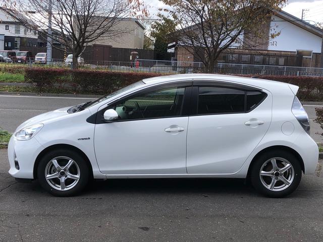 アクア S 車検整備付 メモリーナビ 寒冷地仕様 スマートキー(7枚目)