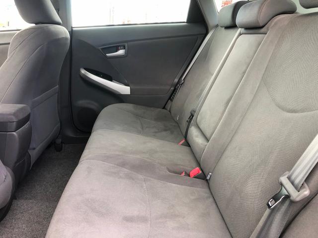 プリウス Ｓ　メモリーナビ　バックカメラ　寒冷地仕様　スマートキー（15枚目）