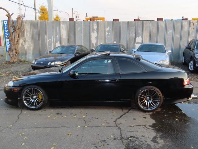 ソアラ 2.5GT-T サンルーフ ハイフロータービン センチュリー用キャリパー 2wayLSD GReddyブーコン 社外ナックル 車高調 前置I/C アルミホイール ABS エアコン パワーステアリング パワーウィンドウ(5枚目)