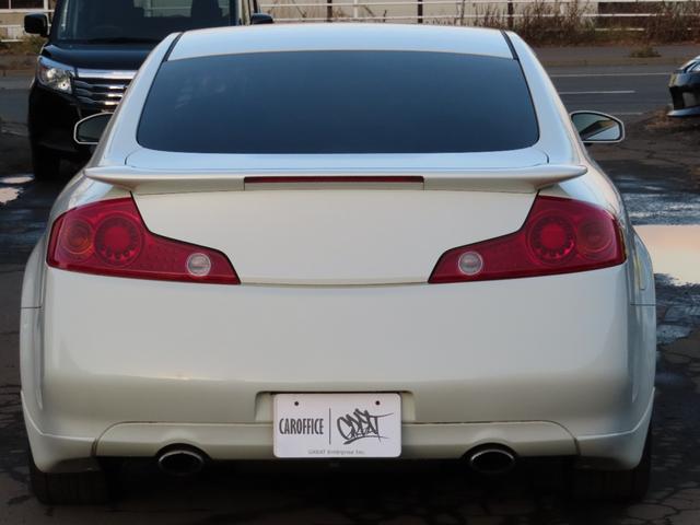 スカイライン ３５０ＧＴ　アルミホイール　ＨＩＤ　ＭＴ　キーレスエントリー　盗難防止システム　パワーシート　ＣＤ　カセット　衝突安全ボディ　ＡＢＳ　ＥＳＣ　エアコン　パワーステアリング　パワーウィンドウ　運転席エアバッグ（8枚目）