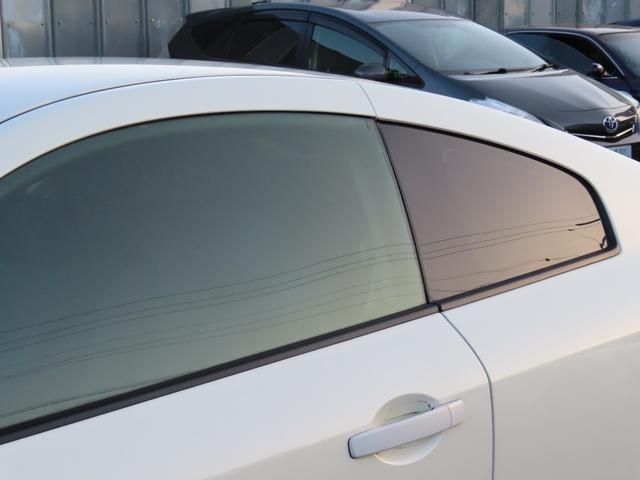 スカイライン ３５０ＧＴ　アルミホイール　ＨＩＤ　ＭＴ　キーレスエントリー　盗難防止システム　パワーシート　ＣＤ　カセット　衝突安全ボディ　ＡＢＳ　ＥＳＣ　エアコン　パワーステアリング　パワーウィンドウ　運転席エアバッグ（14枚目）