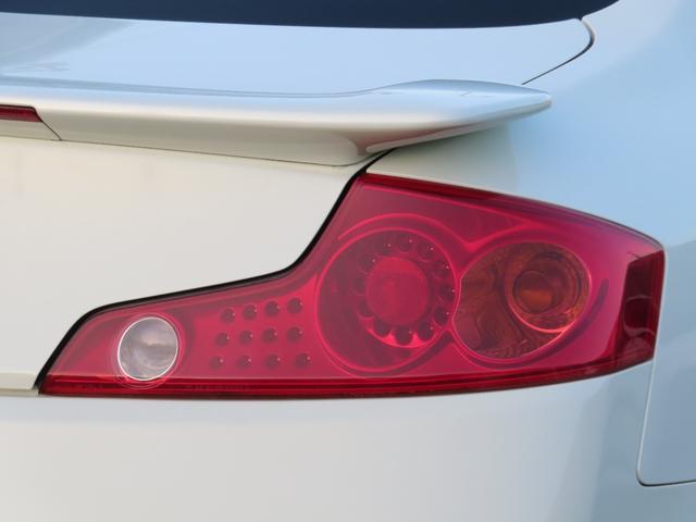 スカイライン ３５０ＧＴ　アルミホイール　ＨＩＤ　ＭＴ　キーレスエントリー　盗難防止システム　パワーシート　ＣＤ　カセット　衝突安全ボディ　ＡＢＳ　ＥＳＣ　エアコン　パワーステアリング　パワーウィンドウ　運転席エアバッグ（15枚目）