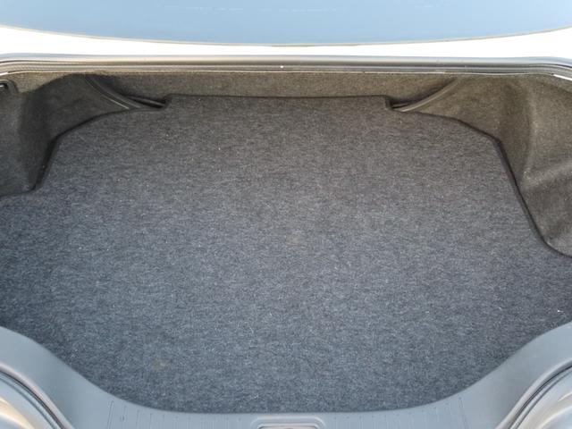 スカイライン ３５０ＧＴ　アルミホイール　ＨＩＤ　ＭＴ　キーレスエントリー　盗難防止システム　パワーシート　ＣＤ　カセット　衝突安全ボディ　ＡＢＳ　ＥＳＣ　エアコン　パワーステアリング　パワーウィンドウ　運転席エアバッグ（23枚目）