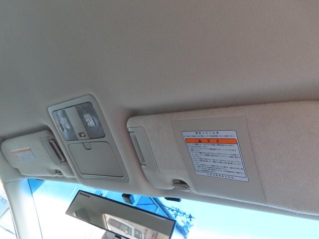 スカイライン ３５０ＧＴ　アルミホイール　ＨＩＤ　ＭＴ　キーレスエントリー　盗難防止システム　パワーシート　ＣＤ　カセット　衝突安全ボディ　ＡＢＳ　ＥＳＣ　エアコン　パワーステアリング　パワーウィンドウ　運転席エアバッグ（24枚目）