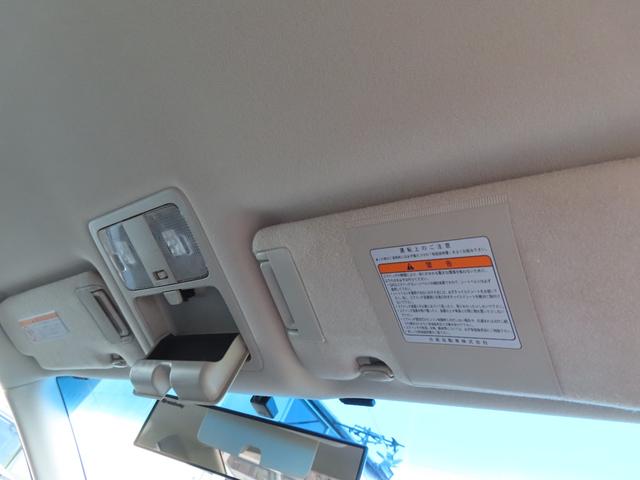 スカイライン ３５０ＧＴ　アルミホイール　ＨＩＤ　ＭＴ　キーレスエントリー　盗難防止システム　パワーシート　ＣＤ　カセット　衝突安全ボディ　ＡＢＳ　ＥＳＣ　エアコン　パワーステアリング　パワーウィンドウ　運転席エアバッグ（25枚目）