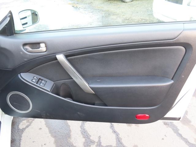 スカイライン ３５０ＧＴ　アルミホイール　ＨＩＤ　ＭＴ　キーレスエントリー　盗難防止システム　パワーシート　ＣＤ　カセット　衝突安全ボディ　ＡＢＳ　ＥＳＣ　エアコン　パワーステアリング　パワーウィンドウ　運転席エアバッグ（30枚目）