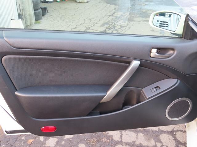 スカイライン ３５０ＧＴ　アルミホイール　ＨＩＤ　ＭＴ　キーレスエントリー　盗難防止システム　パワーシート　ＣＤ　カセット　衝突安全ボディ　ＡＢＳ　ＥＳＣ　エアコン　パワーステアリング　パワーウィンドウ　運転席エアバッグ（35枚目）