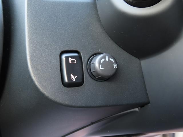 スカイライン ３５０ＧＴ　アルミホイール　ＨＩＤ　ＭＴ　キーレスエントリー　盗難防止システム　パワーシート　ＣＤ　カセット　衝突安全ボディ　ＡＢＳ　ＥＳＣ　エアコン　パワーステアリング　パワーウィンドウ　運転席エアバッグ（47枚目）