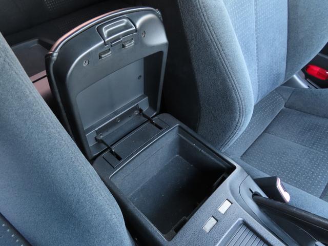 スカイライン ３５０ＧＴ　アルミホイール　ＨＩＤ　ＭＴ　キーレスエントリー　盗難防止システム　パワーシート　ＣＤ　カセット　衝突安全ボディ　ＡＢＳ　ＥＳＣ　エアコン　パワーステアリング　パワーウィンドウ　運転席エアバッグ（52枚目）