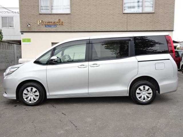 ノア Ｘ　Ｖパッケージ　事故無し　保証１年　４ＷＤ　純正ナビ　ワンセグＴＶ　社外エンジンスターター　キーレス　ＥＴＣ　ステアリングスイッチ　ワイパーデアイサー（9枚目）