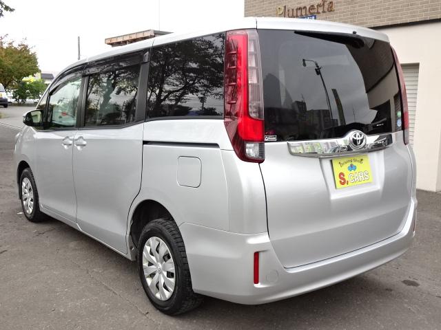 ノア Ｘ　Ｖパッケージ　事故無し　保証１年　４ＷＤ　純正ナビ　ワンセグＴＶ　社外エンジンスターター　キーレス　ＥＴＣ　ステアリングスイッチ　ワイパーデアイサー（10枚目）