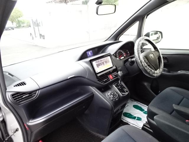 ノア Ｘ　Ｖパッケージ　事故無し　保証１年　４ＷＤ　純正ナビ　ワンセグＴＶ　社外エンジンスターター　キーレス　ＥＴＣ　ステアリングスイッチ　ワイパーデアイサー（25枚目）