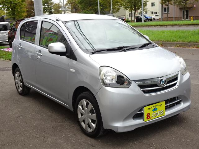 ミライース Ｘｆ　メモリアルエディション　事故無し　保証１年　４ＷＤ　純正ナビ　ワンセグＴＶ　キーレス　アイドリングストップ　横滑り防止　ＡＢＳ　電動格納ミラー（6枚目）