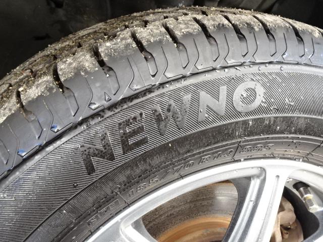ノート Ｘ　ＦＯＵＲ　事故無し　保証１年　４ＷＤ　純正ナビ　地デジ　プッシュスタート　インテリジェントキー　１４インチアルミホイール／２０２４年製夏タイヤ　中古冬タイヤ／アルミホイール付属　ドライブレコーダー（22枚目）