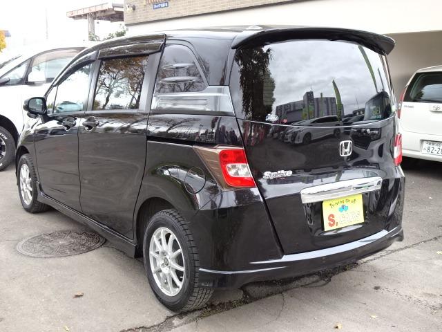 HONDA FREED SPIKE G AERO