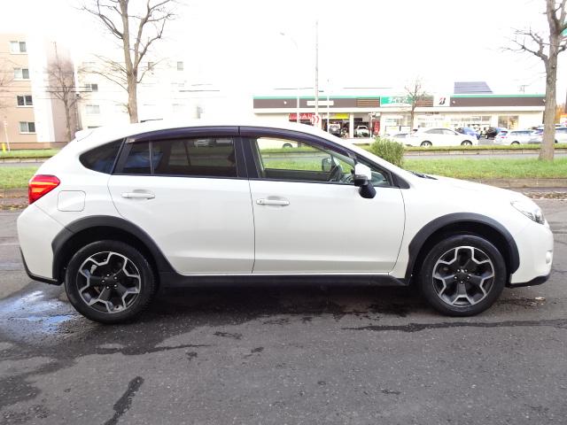 ＸＶ ２．０ｉ－Ｌ　アイサイト　事故無し　保証１年　４ＷＤ　アイサイト　ナビ　地デジ　バックカメラ　プッシュスタート　スマートキー　純正ＨＩＤ　ＥＴＣ　アイドリングストップ　リヤフォグ　前席パワーシート　１７インチアルミホイール（15枚目）