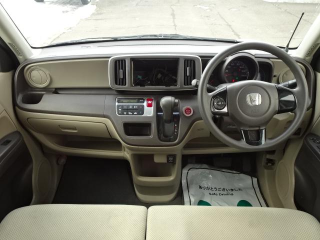 N-ONE G 事故無し 保証1年 4WD プッシュスタート スマートキー 純正HID ミラーヒーター アイドリングストップ トラクションコントロール オートエアコン 車検新規2年 冬タイヤ装着済み(24枚目)