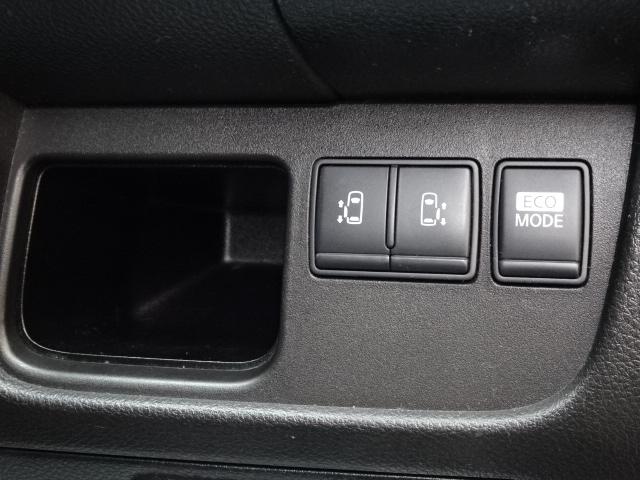 セレナ ハイウェイスター　Ｖセレクション　事故無　保証１年　４ＷＤ　両側パワースライドドア　バックカメラ　純正エンジンスターター　インテリキー２本　アイドリングストップ　ＥＴＣ　純正ＨＩＤ　車検新規２年付　１５インチアルミホイール（4枚目）