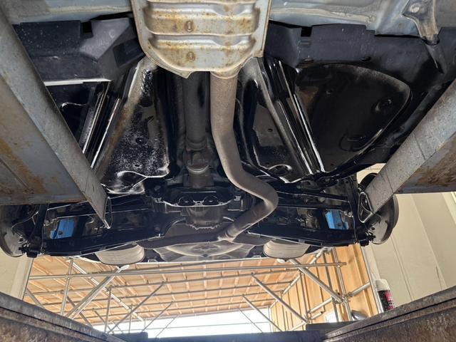 エクシーガ ２．０ＧＴ　４ＷＤ　ターボ　プッシュスタート　ＨＤＤナビ　バックカメラ　オートクルーズコントロール　ＨＩＤ　ＳＩドライブ　電動格納ミラー　３列シート　フルフラット　ハーフレザーパワーシート　ＡＴ　アルミホイール（9枚目）