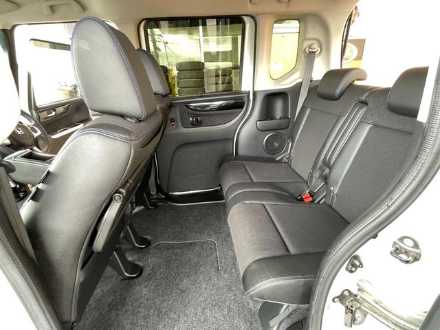 Ｎ－ＢＯＸカスタム Ｇ　ターボＳＳブラックスタイルパッケージ　４ＷＤ　ターボ　安心パッケージ　低速域衝突軽減ブレーキ／誤発進抑制機能　オートリトラミラー　両側電動スライドドア純正ナビＣＤ／ＤＶＤ／ＴＶ／Ｂｌｕｔｏｏｔｈ／Ｂカメラ／ＥＴＣ　シートヒーター（31枚目）