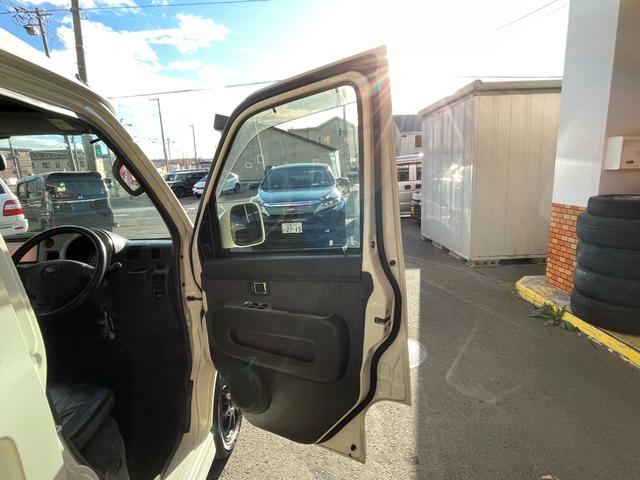 アトレーワゴン カスタムターボＲＳ　４ＷＤ　ターボ　電動格納ミラー　エンジンスターター　社外ナビ　リアヒーター（19枚目）