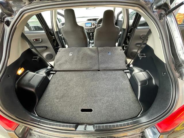 ヴィッツ Ｆ　４ＷＤ　寒冷地仕様　キーレス　エンジンスターター　社外ナビ　ＣＤ／ＤＶＤ／ＴＶ／Ｂｌｕｔｏｏｔｈ　ライトレベライザー　電動格納ミラー（36枚目）