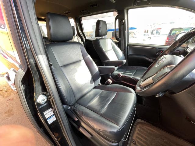 エスクァイア Gi ブラックテーラード 4WD ワンオーナー 社外ナビ CD/DVD/TV/Blutooth/Bカメラ 10型フリップダウンモニター プリクラッシュセーフティ レーンディパーチャーアラート クルコン オートマチックハイビーム(21枚目)