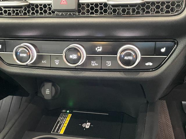 ＺＲ－Ｖ ｅ：ＨＥＶ　Ｚ　４ＷＤ　ワンオーナー　ホンダセンシング　マルチビューカメラ　ホンダコネクト　ＥＴＣ２．０　ワイヤレス充電器　レザーシート　運転席：助手席Ｐシート　シートヒーター　ＢＯＳＥサウンド　純正１８インチアルミ（17枚目）