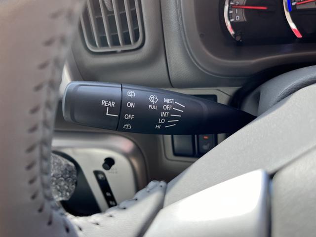 エブリイワゴン ＰＺターボ　登録済未使用車　衝突被害軽減ブレーキ　ハイルーフ　バックアイカメラ付ディスプレーオーディオ　片側電動スライドドア　ＬＥＤヘッドライト　レーンアシスト　シートヒーター　電動格納ミラー　オートライト（11枚目）