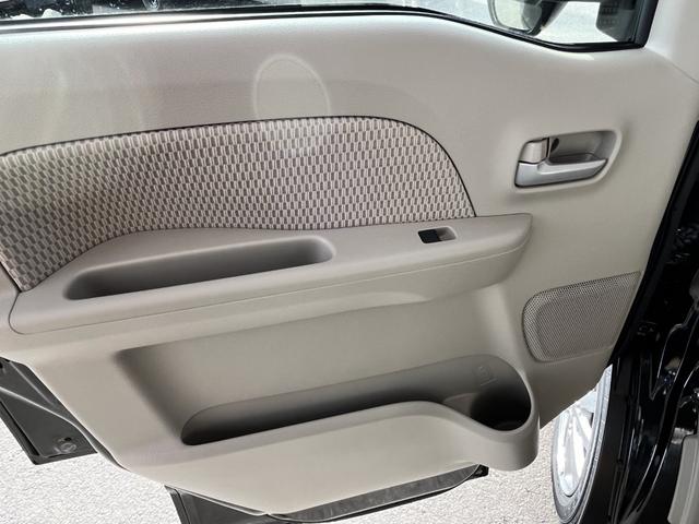 エブリイワゴン ＰＺターボ　登録済未使用車　衝突被害軽減ブレーキ　ハイルーフ　バックアイカメラ付ディスプレーオーディオ　片側電動スライドドア　ＬＥＤヘッドライト　レーンアシスト　シートヒーター　電動格納ミラー　オートライト（25枚目）