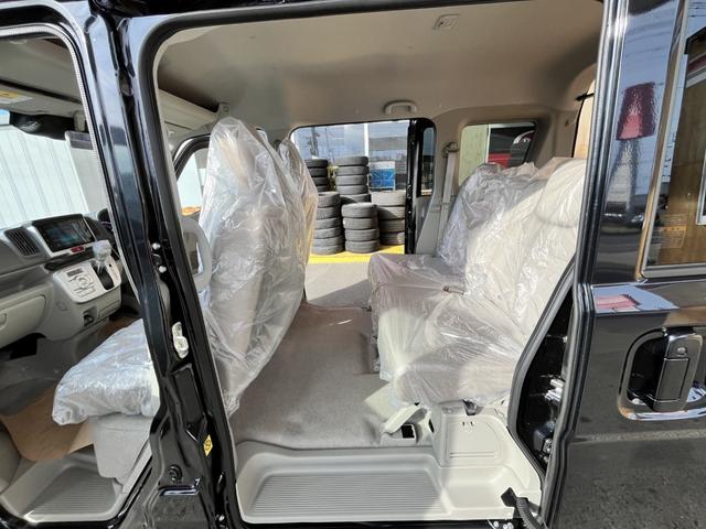 エブリイワゴン ＰＺターボ　登録済未使用車　衝突被害軽減ブレーキ　ハイルーフ　バックアイカメラ付ディスプレーオーディオ　片側電動スライドドア　ＬＥＤヘッドライト　レーンアシスト　シートヒーター　電動格納ミラー　オートライト（28枚目）