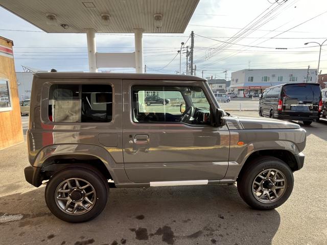 ジムニー ＸＣ　届出済未使用車　４ＷＤ　スズキセーフティサポート　オートクルーズコントロール　ＬＥＤヘッドライト　スマートキー　シートヒーター　アイドリングストップ（4枚目）