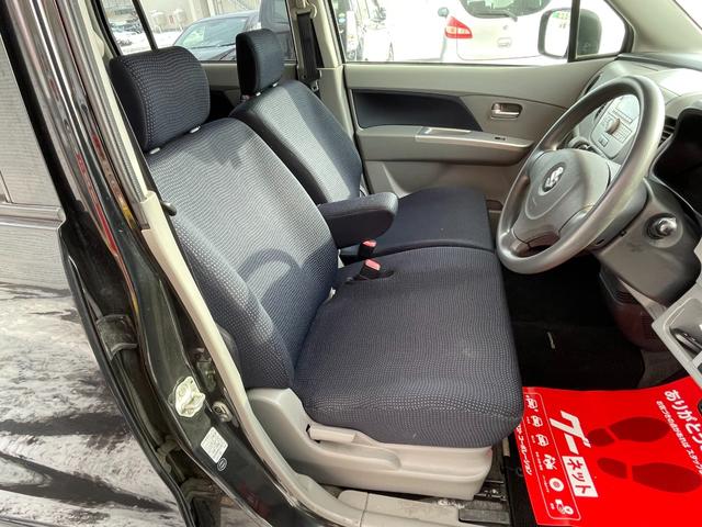 ワゴンＲ ＦＸリミテッド　４ＷＤ　スマートキー　プッシュスタート　シートヒーター　ライトレベライザー　純正ＣＤオーディオ　夏冬タイヤＡＷ付（7枚目）