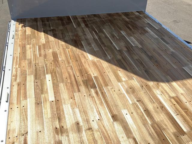 フォワード 日本フルハーフアルミウイング リアエアサス ラッシングレール2段 セイコラック2個 引き出しフック10個 門枠ステンレス ベッド付 ワイドロングボディ(11枚目)