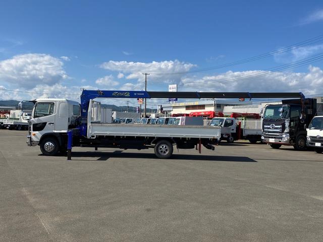 ヒノレンジャー 　タダノ４段（２．９３ｔ）ＺＥ３６４ＨＲ　ラジコン　フックイン　アウトリガー差し違い　ネタ増し　床フック８個　メッキパーツ　ボディ仕上げ塗装済み　ベッド付　ロング（5枚目）