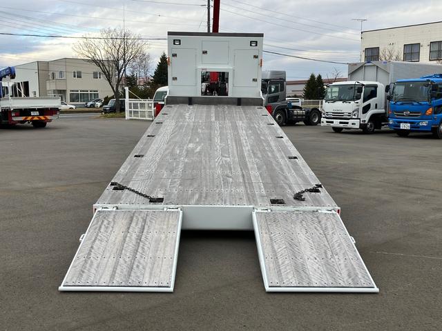 スーパーグレート 　花見台クレーン付セーフティローダー　ユニック４段（２．９３ｔ）　ラジコン　フックイン　警報型　一般仕様　自動あゆみ付　ウィンチ　床フック１２個　スタンション穴２個　アルミホイール　８×４　３９４馬力（7枚目）