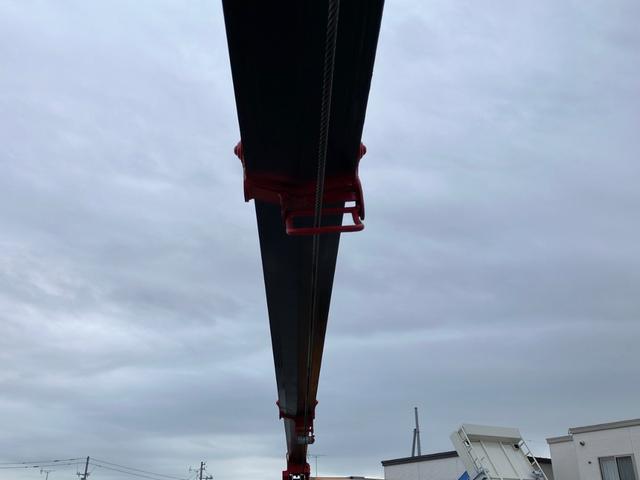 スーパーグレート 　花見台クレーン付セーフティローダー　ユニック４段（２．９３ｔ）　ラジコン　フックイン　警報型　一般仕様　自動あゆみ付　ウィンチ　床フック１２個　スタンション穴２個　アルミホイール　８×４　３９４馬力（15枚目）