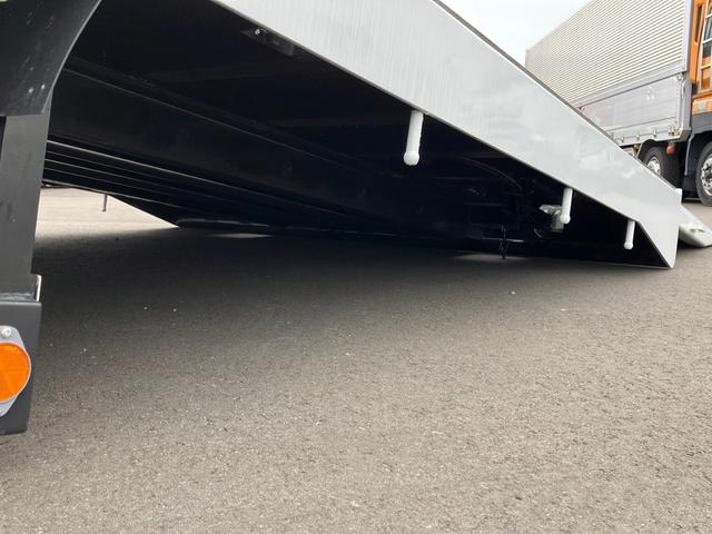 スーパーグレート 　花見台クレーン付セーフティローダー　ユニック４段（２．９３ｔ）　ラジコン　フックイン　警報型　一般仕様　自動あゆみ付　ウィンチ　床フック１２個　スタンション穴２個　アルミホイール　８×４　３９４馬力（19枚目）