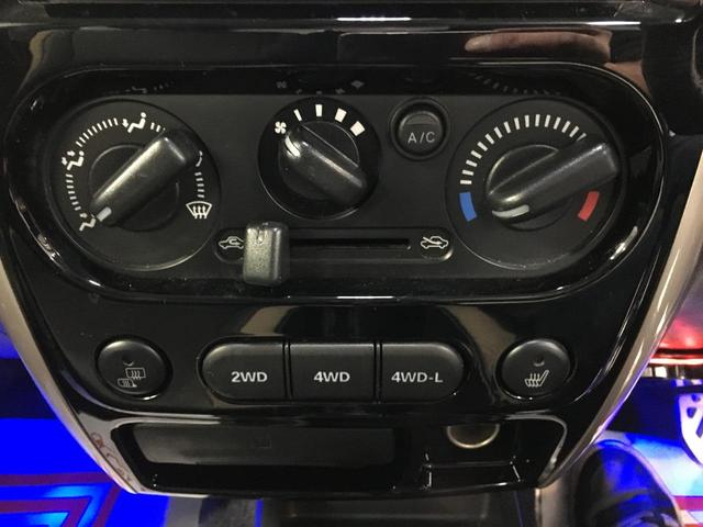 ランドベンチャー 4WD 社外ナビ フルセグ 夏冬タイヤ 社外足廻り 社外サイドステップ 特別仕様車 シートヒーター ミラーヒーター アルミペダル フロアイルミネーション アルミスカッフプレート 禁煙車 社外ドラレコ(22枚目)