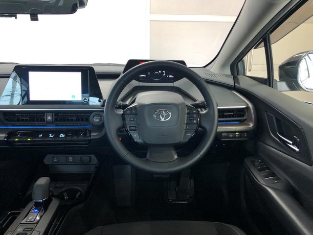 プリウス Ｇ　４ＷＤ　夏冬タイヤ　寒冷地仕様　８インチ純正ディスプレイオーディオ　フルセグ　Ｂｌｕｅｔｏｏｔｈ　バックカメラ　前後ドライブレコーダー　ＥＴＣ２．０　前席シートヒーター　クルコン　アンビエントライト（17枚目）