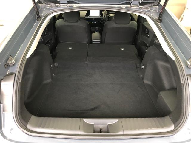 プリウス Ｇ　４ＷＤ　夏冬タイヤ　寒冷地仕様　８インチ純正ディスプレイオーディオ　フルセグ　Ｂｌｕｅｔｏｏｔｈ　バックカメラ　前後ドライブレコーダー　ＥＴＣ２．０　前席シートヒーター　クルコン　アンビエントライト（56枚目）