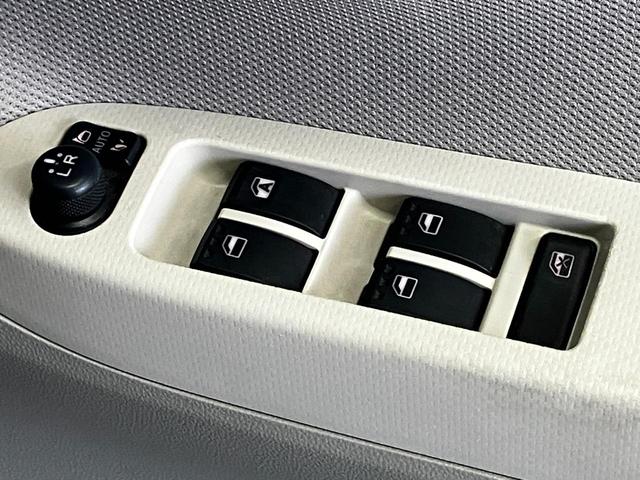 ムーヴ Ｘ　ＳＡＩＩＩ　４ＷＤ　夏冬タイヤ付き　純正８インチナビ　フルセグ　Ｂｌｕｅｔｏｏｔｈ　バックカメラ　ステアリングスイッチ　運転席シートヒーター　スマートアシスト３　オートマチックハイビーム　誤発進抑制　車線逸脱防止（35枚目）