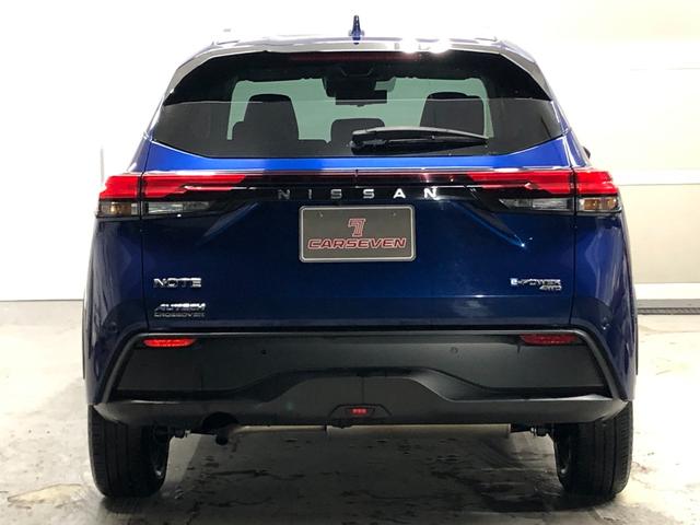 ノート 4WD 全方位カメラ 9インチ純正ナビ デジタルインナーミラー オーテック専用AW レザーシート ワイヤレス充電 ブラインドスポットモニター ETC エマージェンシーブレーキ シートヒーター(7枚目)