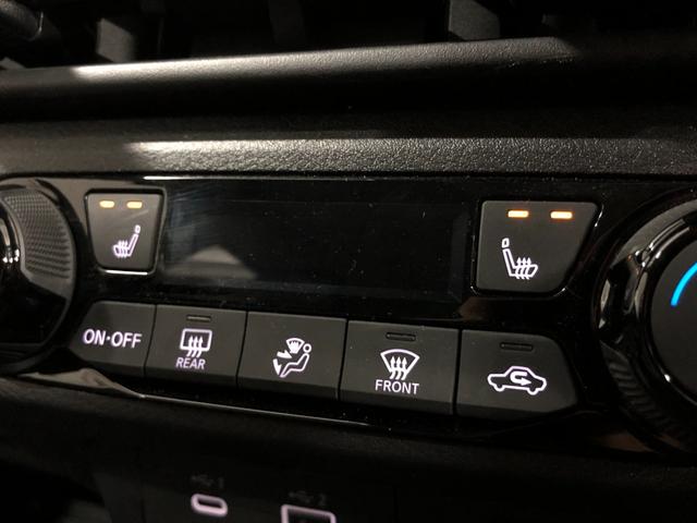 ノート 4WD 全方位カメラ 9インチ純正ナビ デジタルインナーミラー オーテック専用AW レザーシート ワイヤレス充電 ブラインドスポットモニター ETC エマージェンシーブレーキ シートヒーター(30枚目)